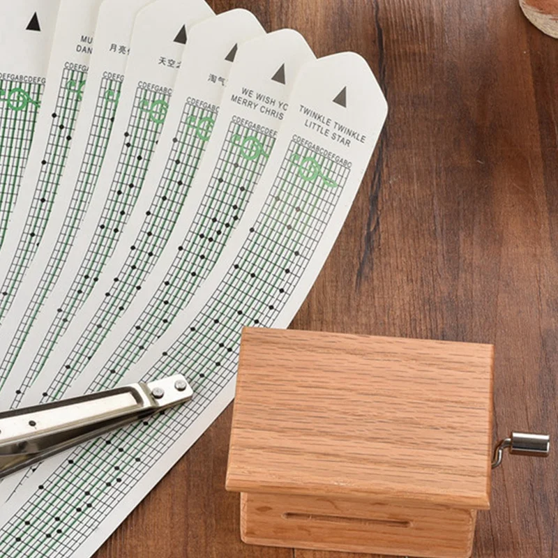 Ручная Музыкальная шкатулка с дыроколом и 5 бумажными лентами музыкальная 15