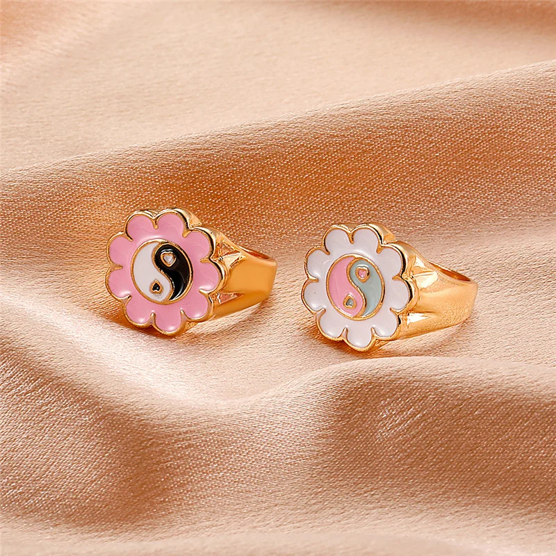 

New Gossip Flower Love Heart Yin Yang Rings For Mens Women Enamel Flowers Smiley Face Rings Couple Jewelry Gift
