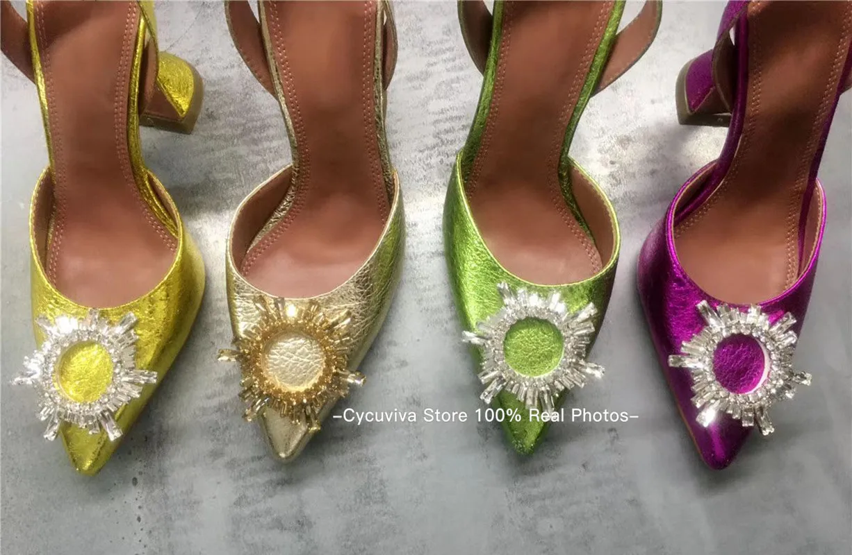 Женские босоножки на высоком каблуке с острым носком золотистые кожаные