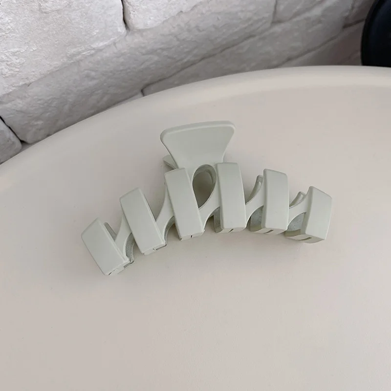 

New Solid Large Hair Claws Elegant Geometric Hairpins for Women Girls Korean Style Barrette Plastic Headwear Hair Accessories