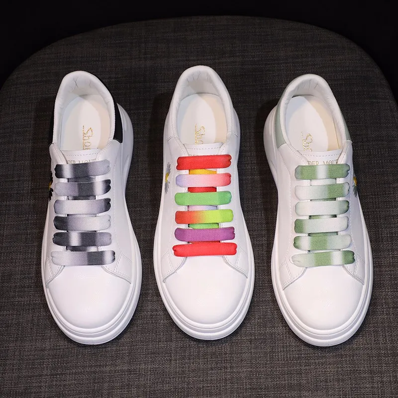 Autumn And Winter Fashion The New Casual Daisy Lace-Up Round Toe Women Shoes Breathable Color Shoelace High Quality Thick Bottom