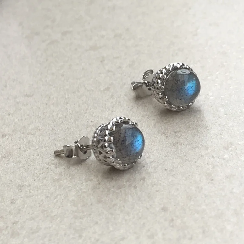 Женские серьги гвоздики из серебра 925 пробы с натуральным