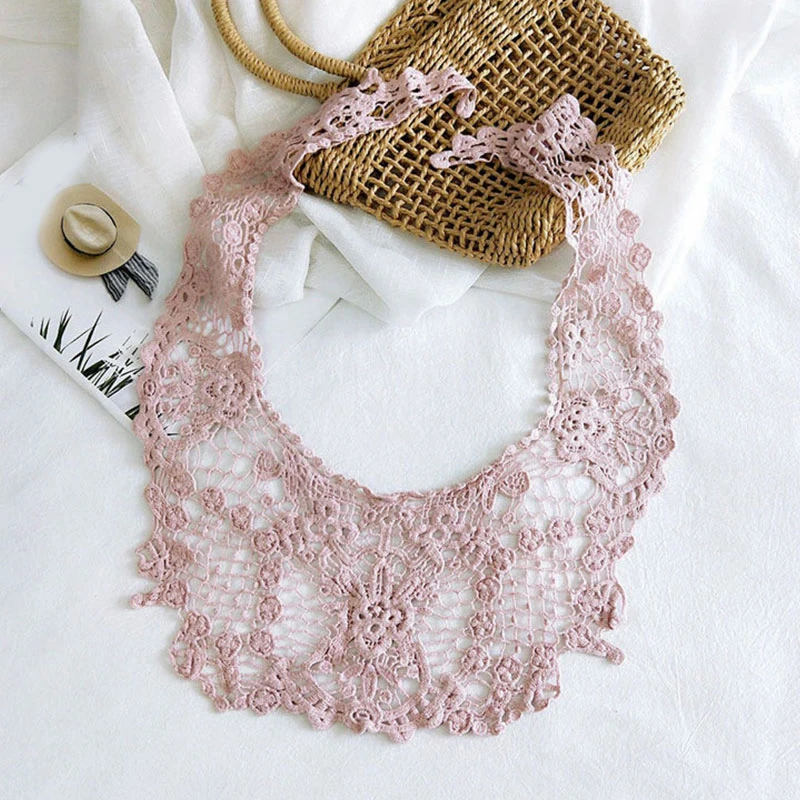 Женский платок с цветами белый черный треугольный шарф кружевом на голову