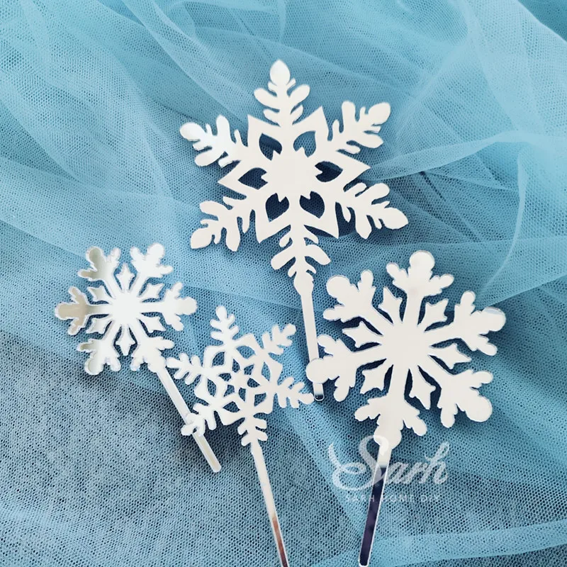 4pc silver snowflake Золотые серебристые, лазерные лося Счастливого Рождества торт Топпер Замороженные вечерние Акриловые Поддельные украшение в виде хлопьев снега для приспособление для выпечки подарок любви - Цвет: 4pc silver snowflake