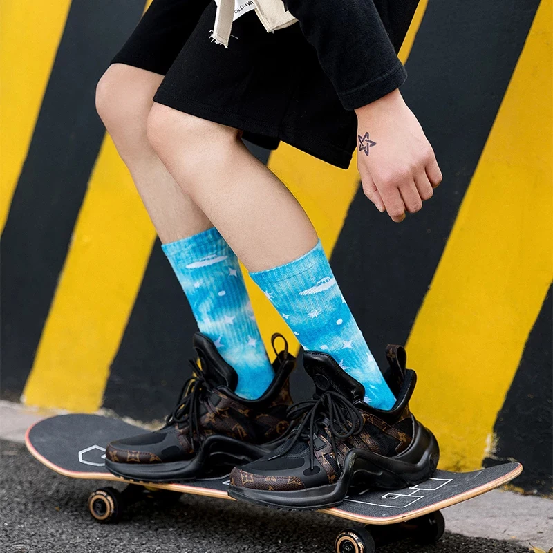 

Cotton Skate Men Tie-dye Alien Socks Cortoon Funny Colorful Starry Sky Harajuku Women Star HipHop Skateboard Happy Couples Socks