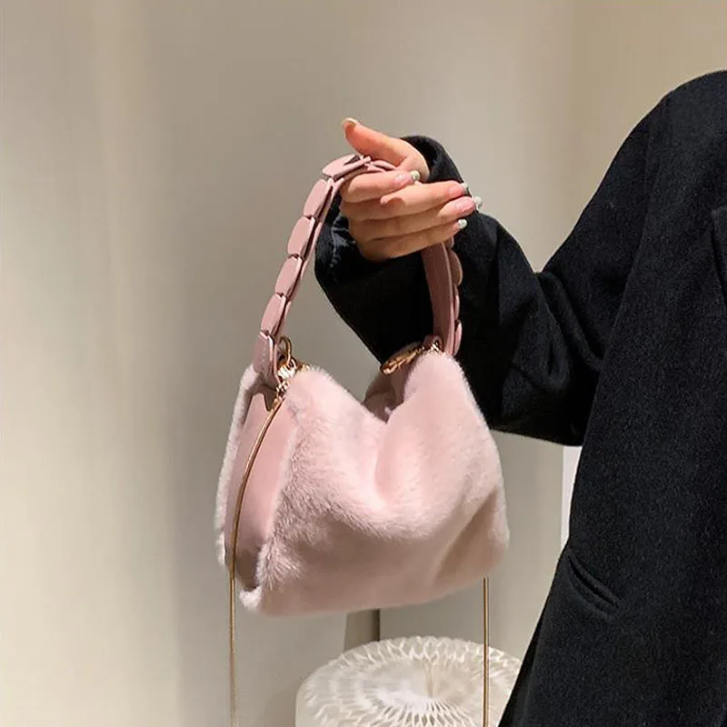 

Plush Luxury Tote Simple 2021 Winter Trend Fashion Chain Shoulder Bags for Women Leather Crossbody Bag Female designer handbag