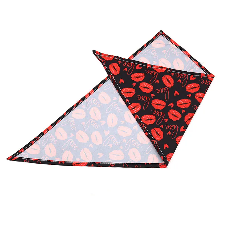 

Heart Printed Pet Bandana Adjustable Pet Cat Dog Scarf Saliva Towel Warm Neck Collar Neckerchief Tie Bib Bandana Pet Supplies