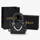 Сумка принцессы Диана с металлической подвеской, новинка 2021, универсальная сумка-мессенджер, женская сумка с жемчугом, маленькая квадратная сумка в стиле ретро, сетчатая красная сумка