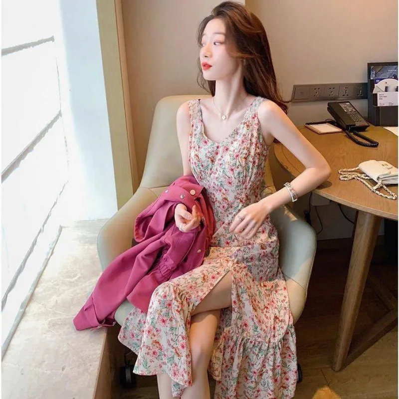 

Side Split French Floral Suspender FAIRY DRESS Spring / Summer 2021 New Korean Retro V-neck Dress Summer Dress Women