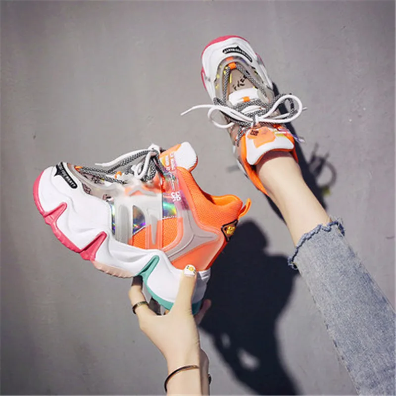 Модные женские спортивные кроссовки с высоким берцем смешанных цветов летние