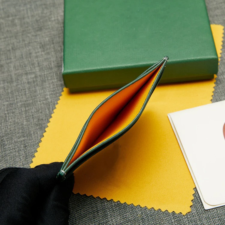 

2020 upgraded version of the running leather cowhide card case Korean version of the compact and high-end card case