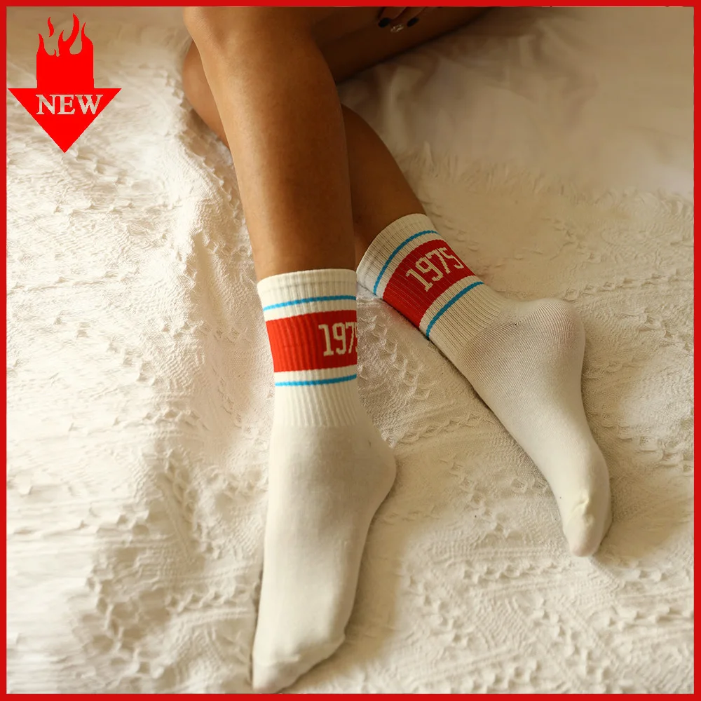 Женские модные носки с буквенным принтом удобные спортивные длинные для бега и