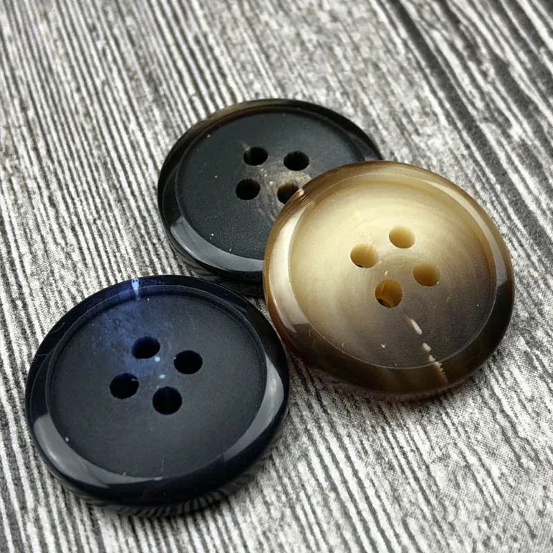 

200 pieces 15-30mm imitation croissant resin buttons four holes bread inner frosted button men's and women's coat trench buttons