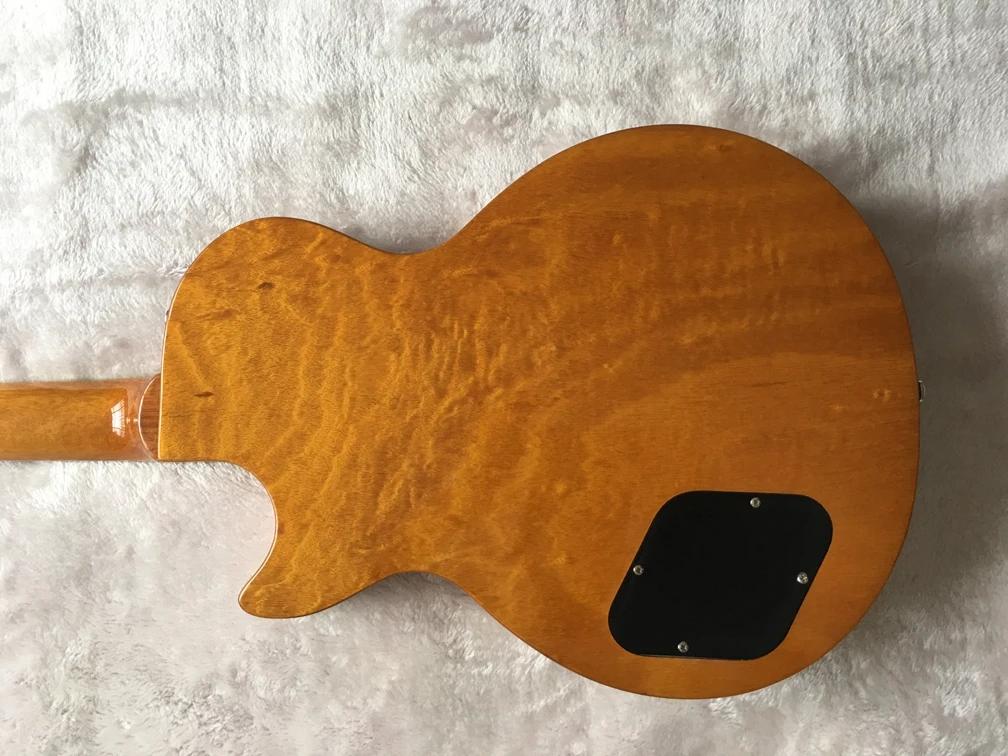 2021 Высококачественная электрическая гитара, корпус из красного дерева с золотым пылезащитным верхом, хромированная фурнитура