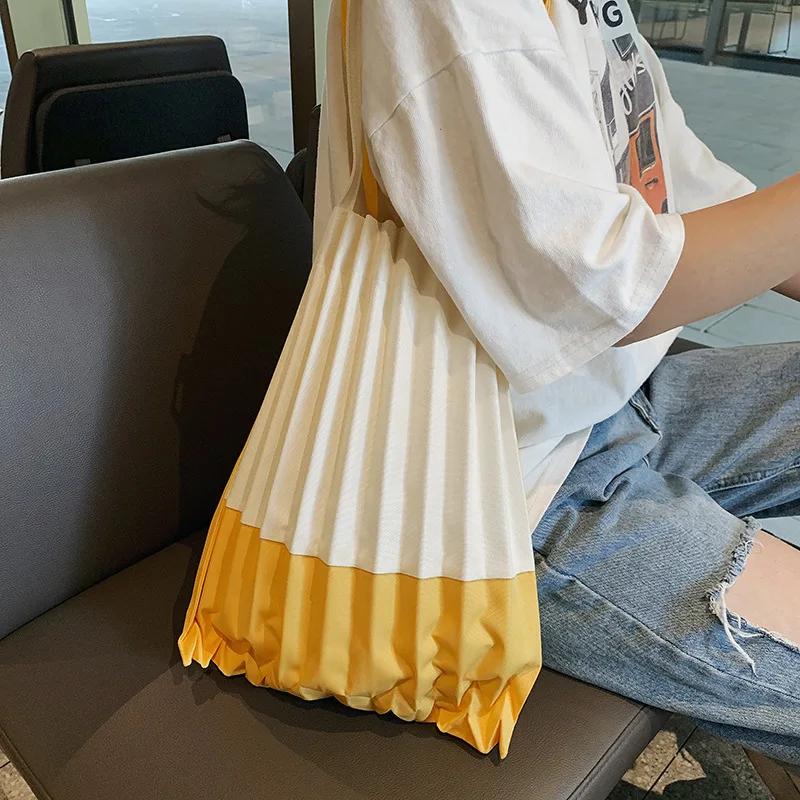 

women Canvas bag Ruched Fashion ladies hand bags Japan style designer bags Simple style Patchwork bag