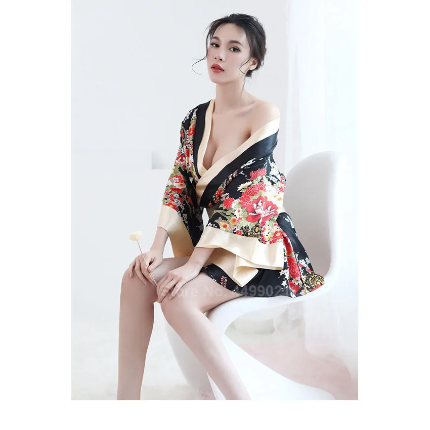 

Japanese Women V-neck Kimono Yutaka Obi Short Loose Sleepwear Geisha Girls Appeal Haori Sexy Floral Satin Silk Home Pajamas