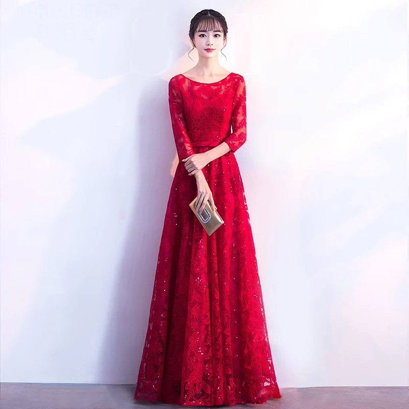 Черное женское длинное вечернее платье с круглым вырезом и блестками роскошное