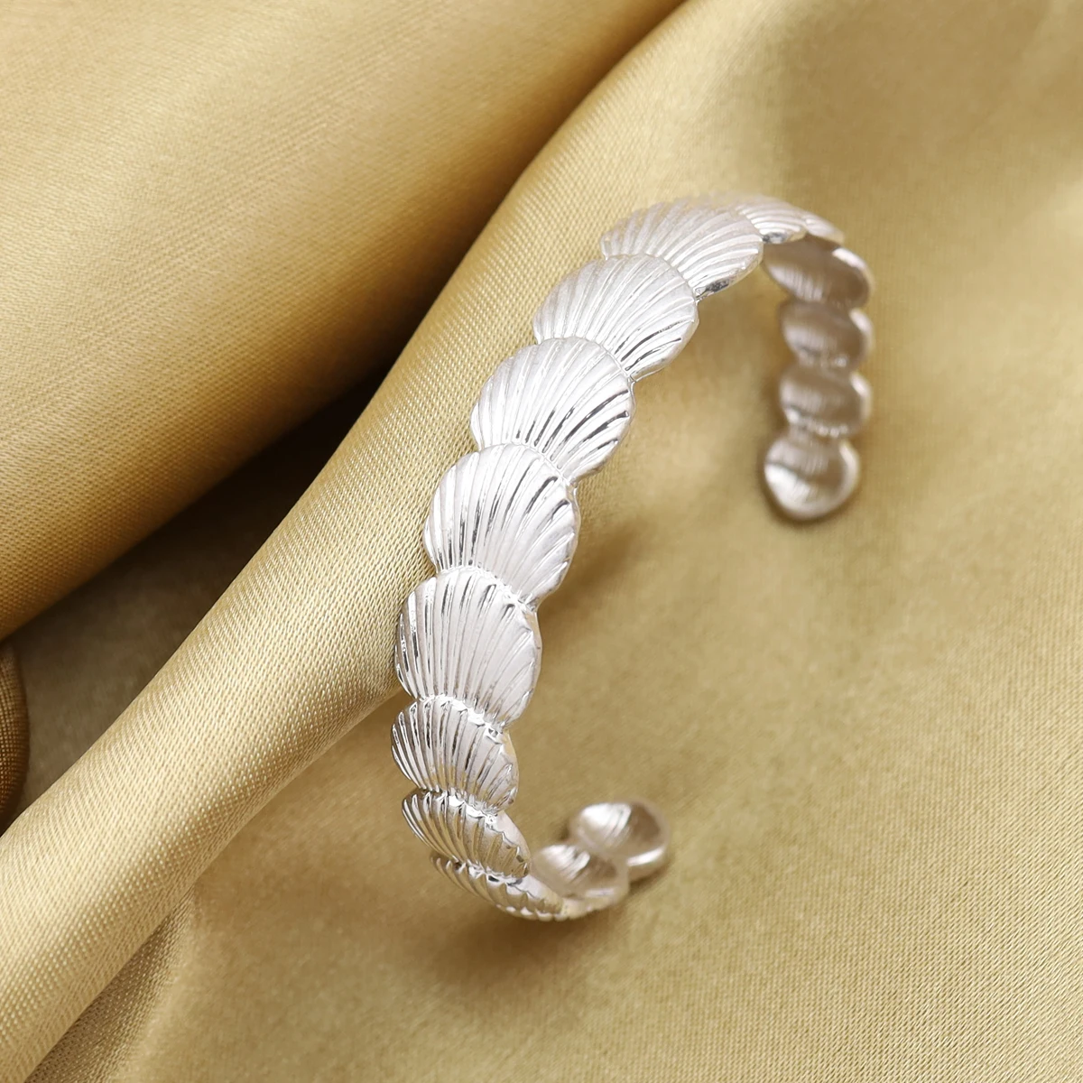 Браслет-манжета женский в виде морской раковины из металла Открытый браслет для