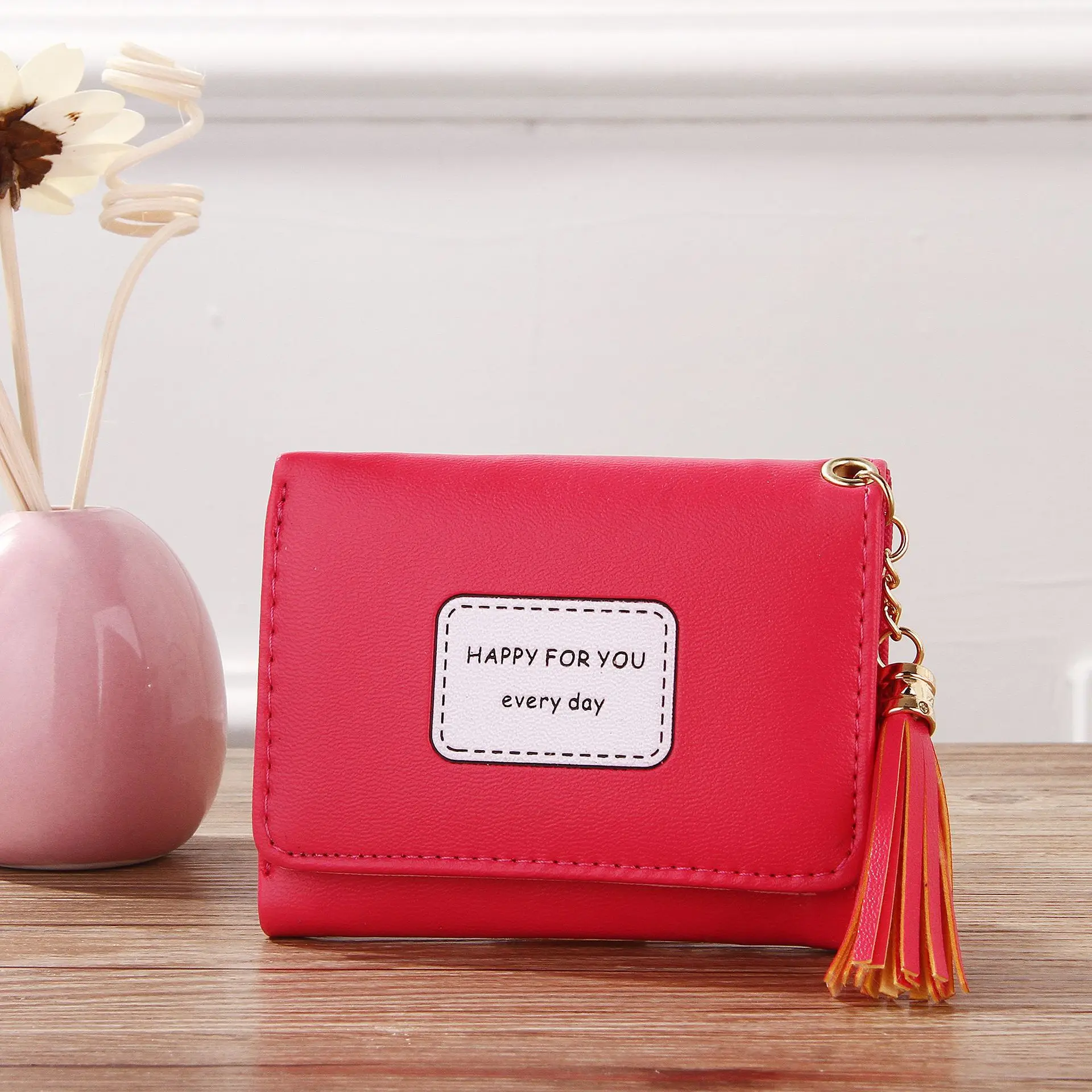 Корейский короткий женский кошелек с кисточкой и кулоном трехслойный для карт