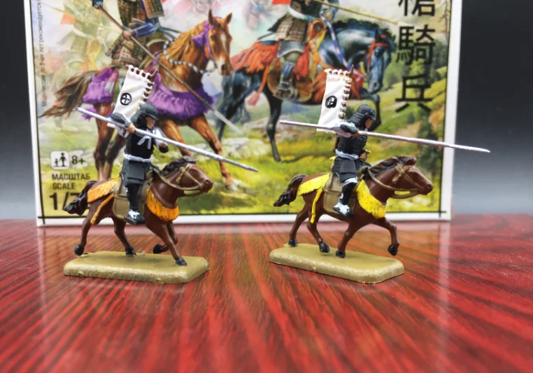 

1:72 die-cast resin model Japanese cavalry soldier Takeda scene colored resin soldier model free shipping