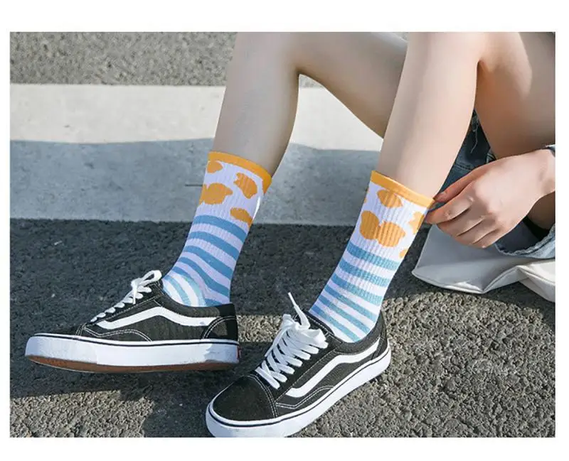 Носки хлопковые для взрослых модные круглые фермы с голубым небом черным и белым