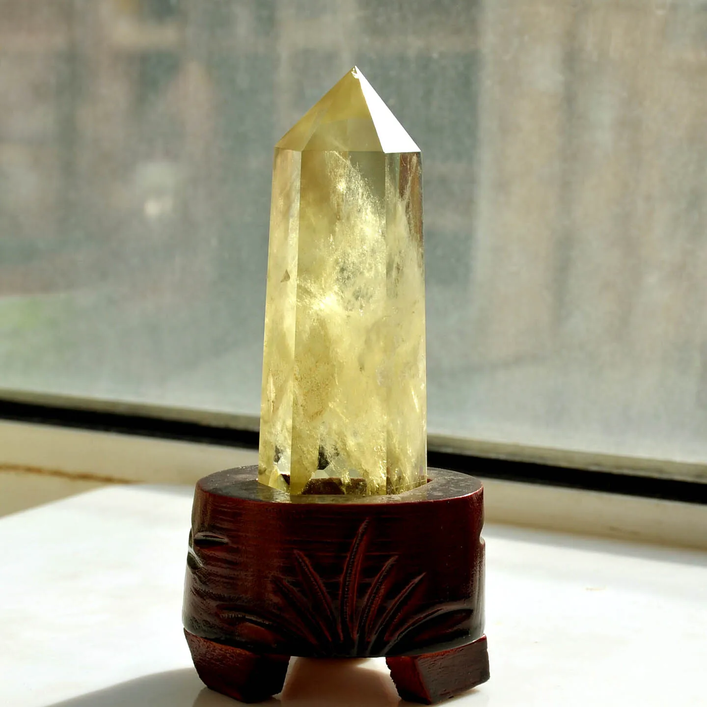 

Natural Crystal Transparency Quartz Point Healing Stone Hexagonal Prisms Obelisk Wand Home Decor Furnishing Crystal And Stand