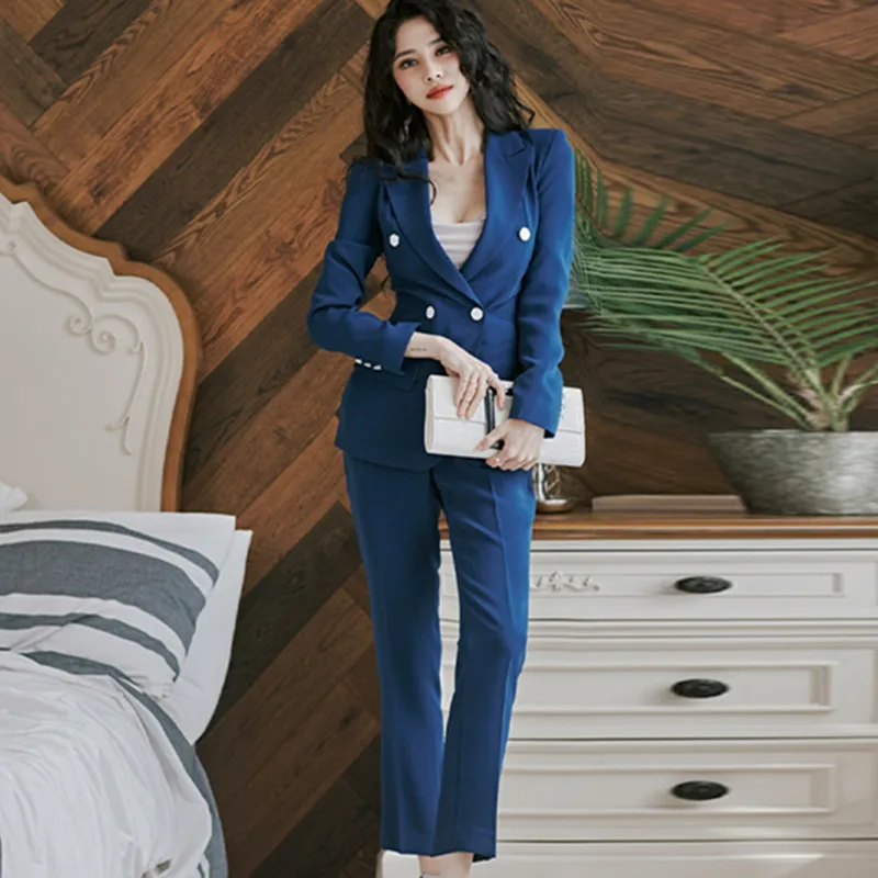 

Женский костюм-двойка с двубортным пиджаком и брюками, Осень-зима 2020