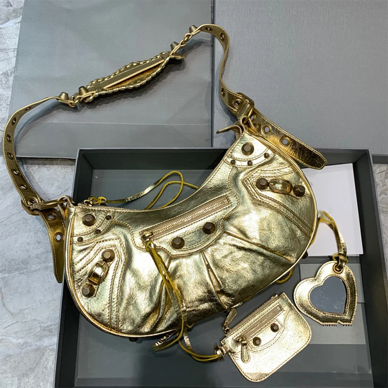 

Large-capacity design rivet irregular leather motorcycle bag shoulder bag ladies new multifunctional crossbody bag underarm bag