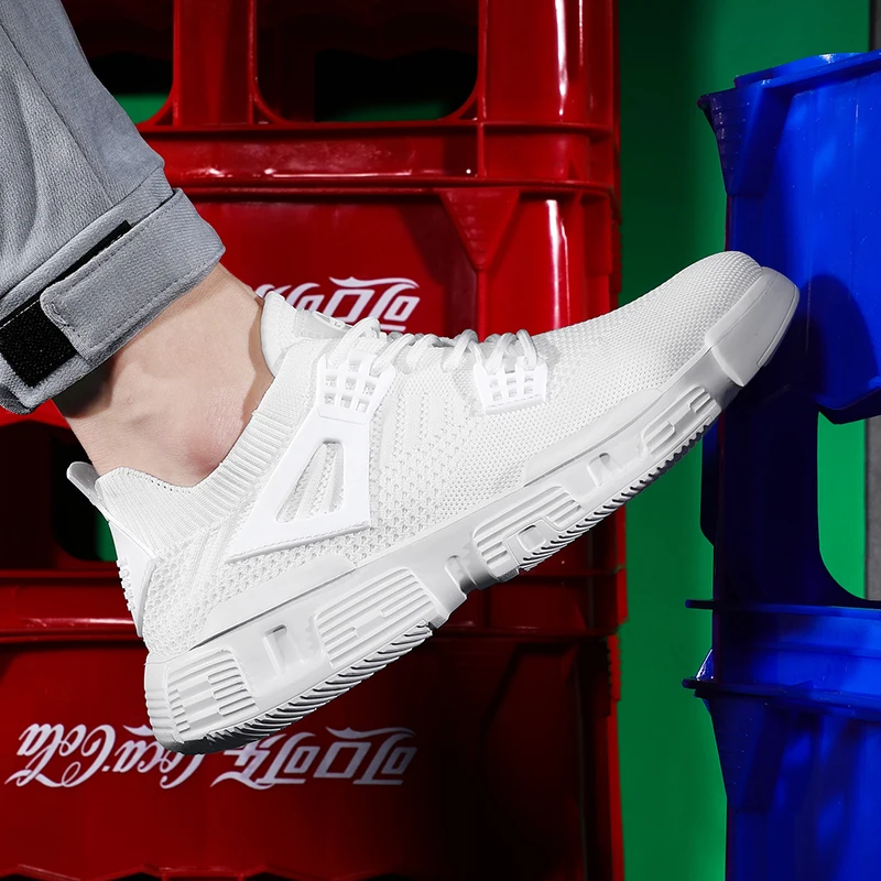 

2020 New Trend Men Casual Sports Shoes Lightweight Breathable Hot Sale Comfortable Anti-Odor Outdoor Non-slip Wild Men Sneakers