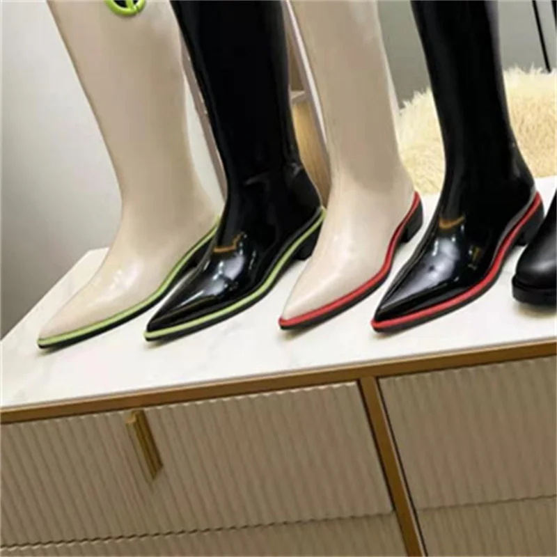 Женские ботинки из натуральной кожи с острым носком на квадратном каблуке | Обувь