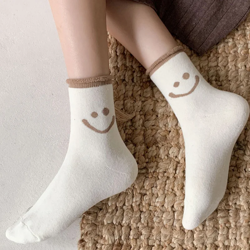 

3Pairs Smiling Face Thick Warm Middle Tube Socks for Women Girls Winter Over Ankle Cotton Socks Plus Fleece Cute Socks Footwear