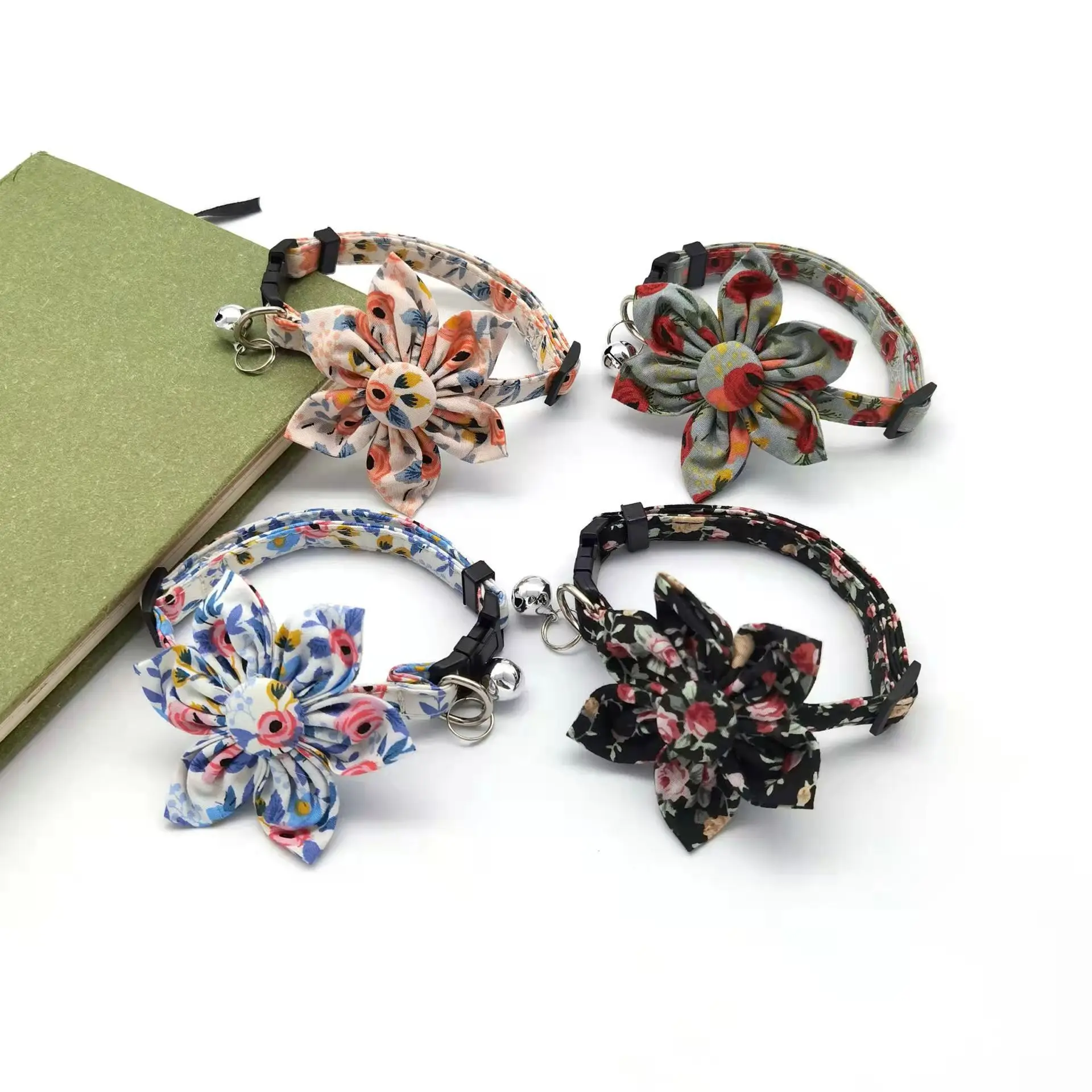 

4 Pcs Colorful The cotton flower Cat Collar with Bell Solid & Safe Collars for Small Dog Cats Pets Collar Breakaway Kitten Acces