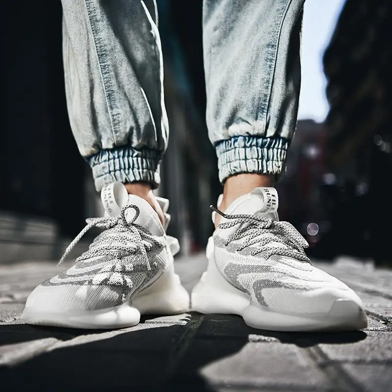 

Korean Version Explosion Men's Running Shoes Coconut Breathable Flying Woven Men's Shoes Wear-resistant Walking Jogging Shoes