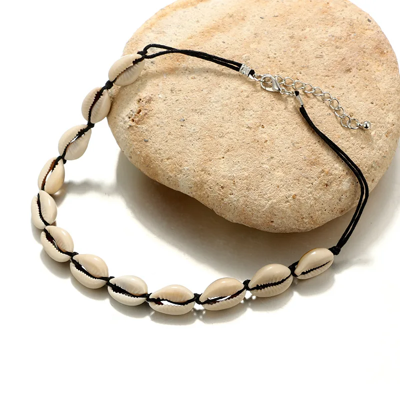 

Fashion Beach Black Shell Conch Black Line Necklace