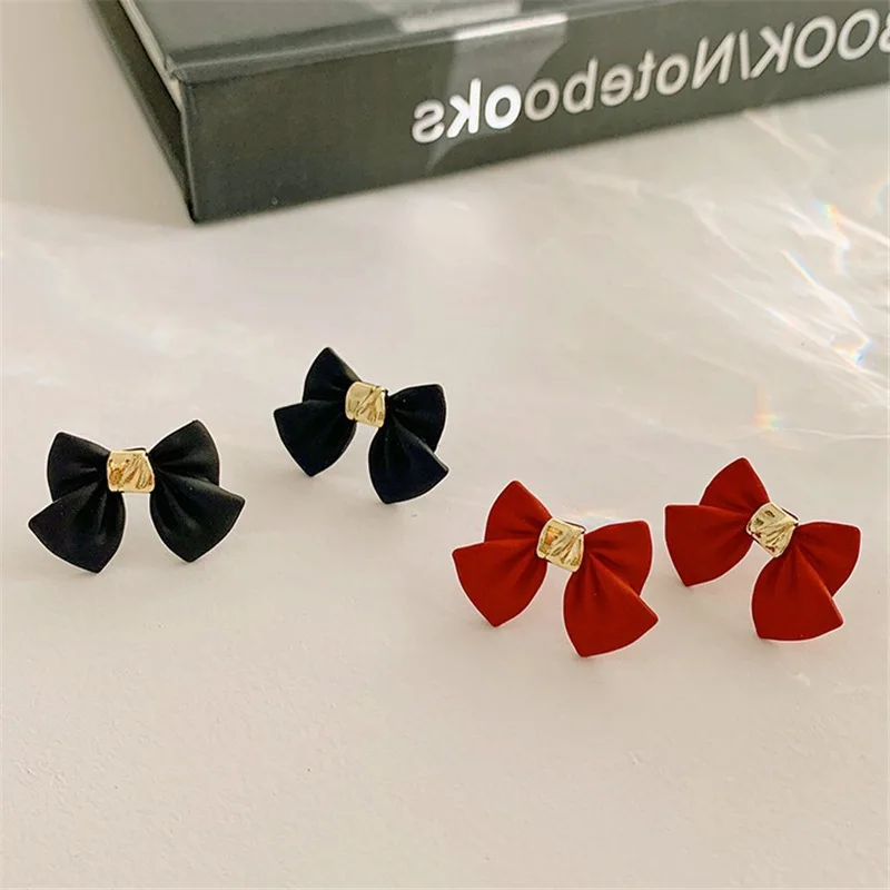 

New Fresh Sweet Bow Earrings Fashion Personality Earrings Simple Joker Earrings