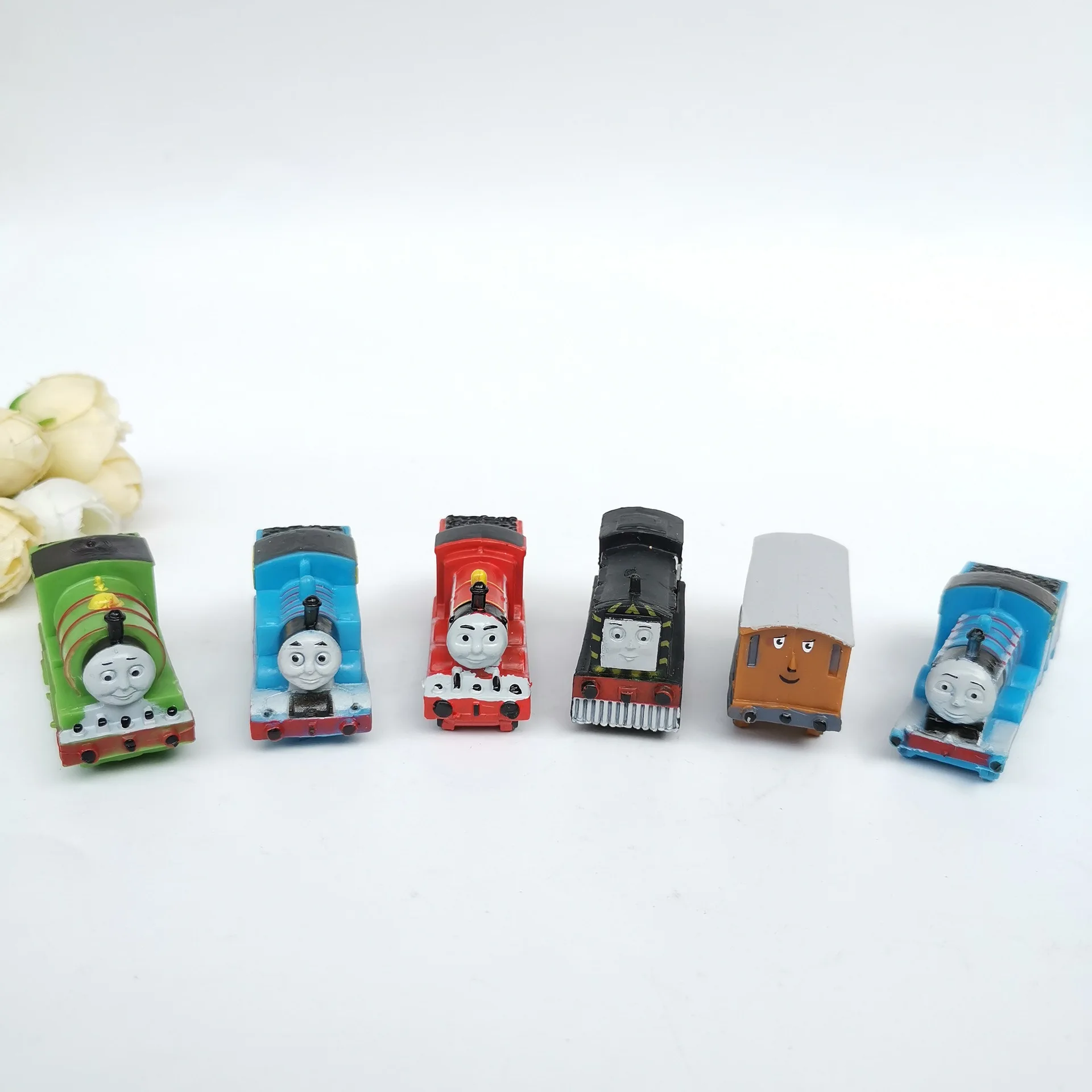 

30pcs/lot Cartoon Train 4-5cm Boys Toys Birthday Cake Decoration Gift