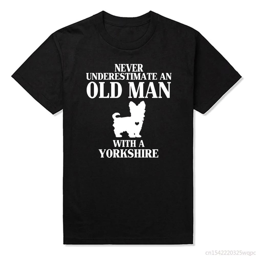 

2021 Summer Men's T-shirt, Never Underestimate An Old Man Who Loves Yorkshire Terriers. Printed Cotton O-neck Oversized T-shirt