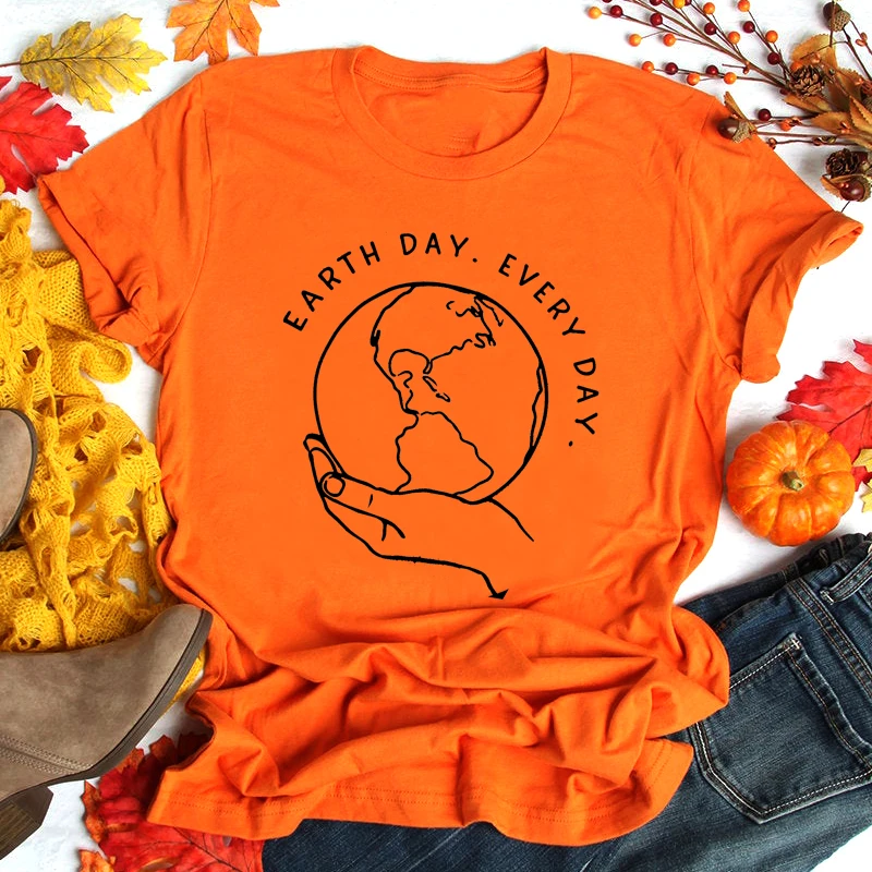 

Футболка женская хлопковая, с рисунком на День Земли каждый день