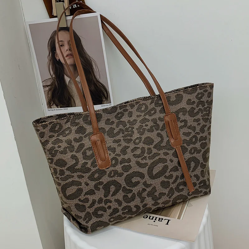 

Famous Brand Design Women's Bag Large Capacity Tote Bag Fashion Shoulder Bag Leopard Print Retro Autumn and Winter Trendy Bag