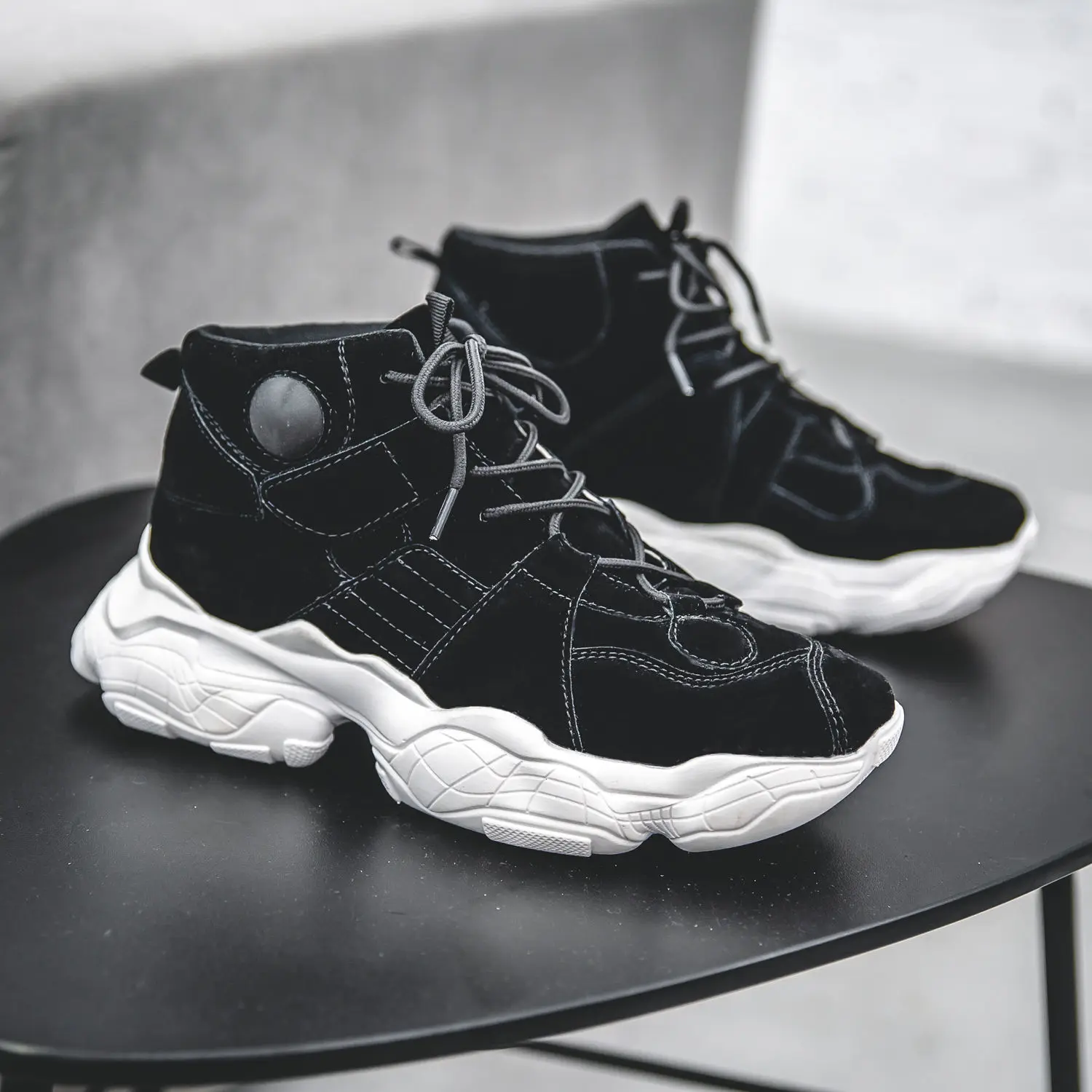 Черный Мужские кроссовки на массивной платформе; zapatillas hombre; Новинка; мужские баскетбольные кроссовки; нескользящая Противоударная спортивная обувь для пробежек; Basket Homme - Цвет: Черный