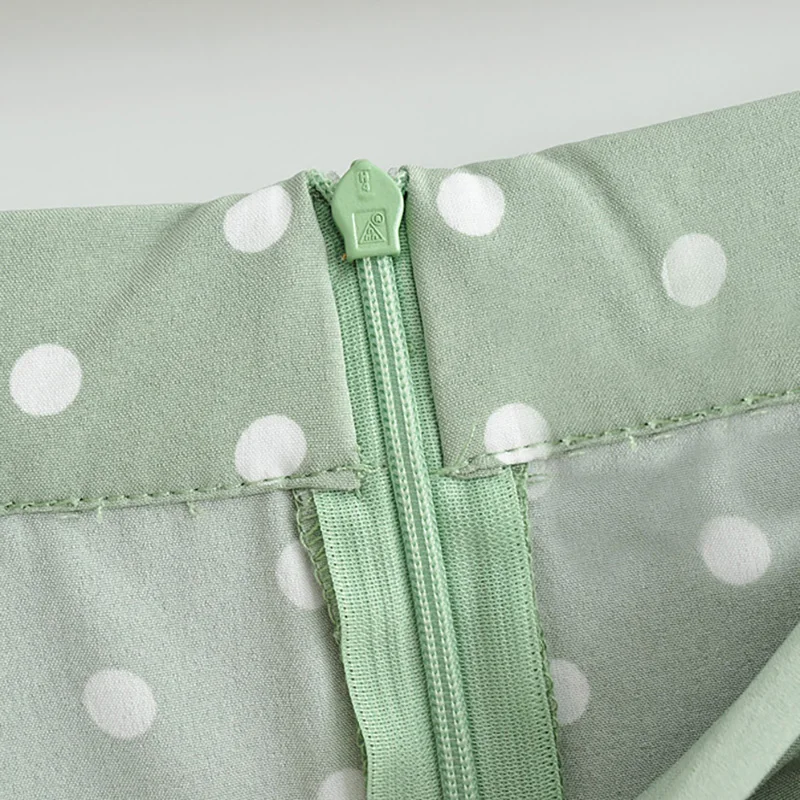 

HiloRill Polka Dot Print Mini Skirt Summer 2021 Sexy Bodycon Beach Skirts For Women High Waist Back Zipper Bud Skirt Jupe Femme