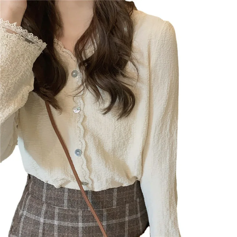 

2021 spring texture pleated V-neck with shirt Korean version sweet Lace Long Sleeve Top