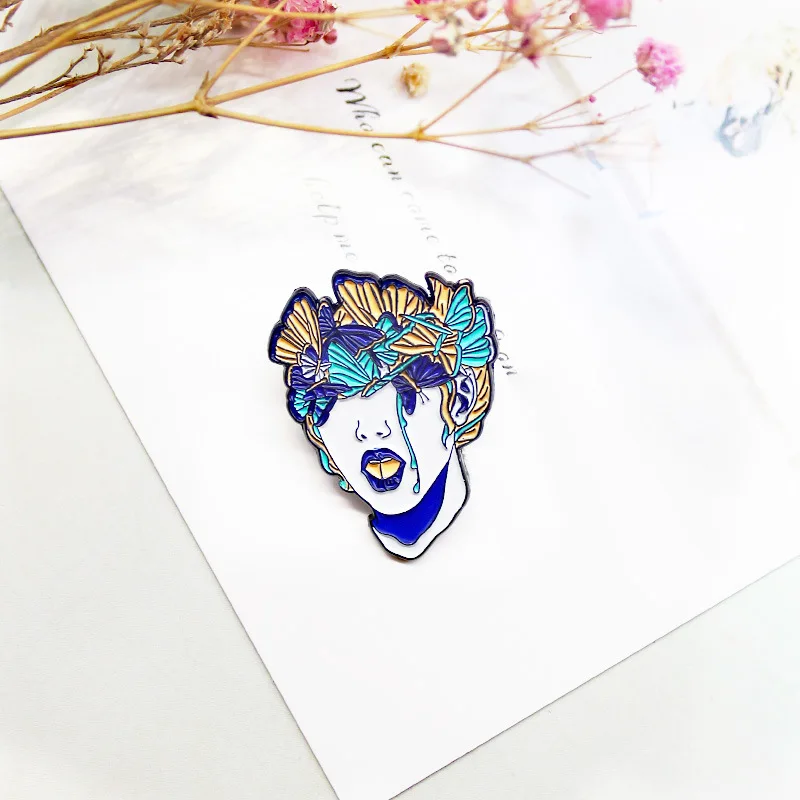 2021 Новое поступление Хэллоуин ужас синие слезы голова девочки эмалированная