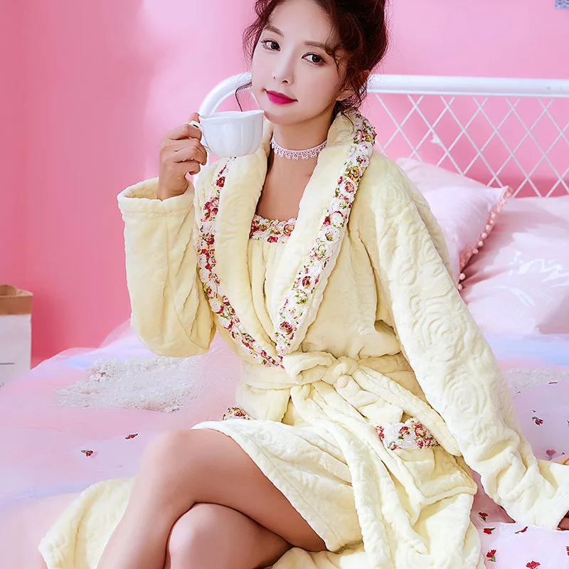 Pajamas Sexy Flannel Two Sets Home Clothes Women Thick Coral Velvet Robe Suits Long Sleeves Female Autumn Winter Nightgown H5595