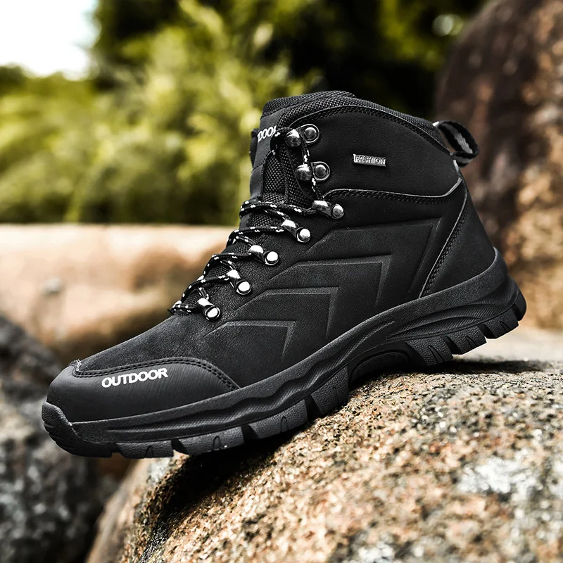 

2020 men's new outdoor climbing hiking shoes high anti-slip wear-resistant warm and cashmere cotton shoes hiking shoes men