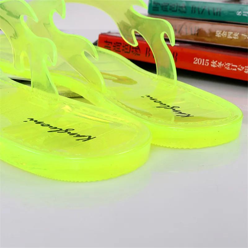 Новинка Модные шлепанцы с металлическим украшением Женские желейные сандалии