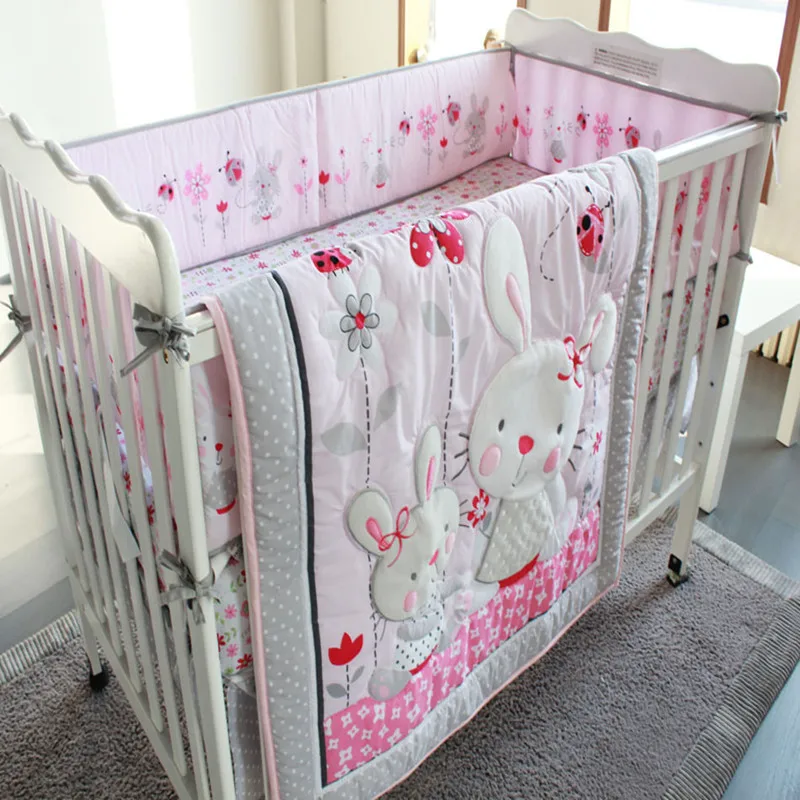 Акция Детский комплект постельного белья Розовые кролики дикие цветы насекомые 7