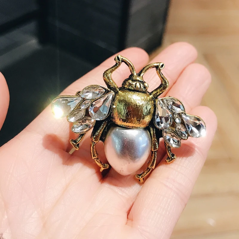 aliexpress.com - Retro Bee Crystal Pearl Brooches For Woman Men’s Party Clothing Brooch Pins Accessories