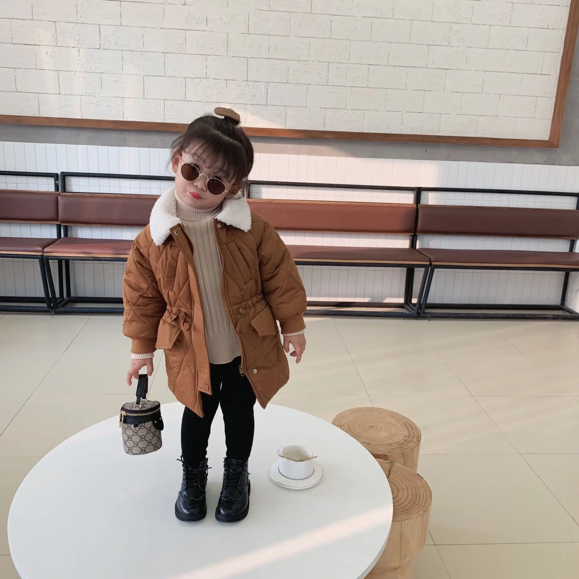 Новое поступление зимняя хлопковая однотонная утепленная длинная куртка в