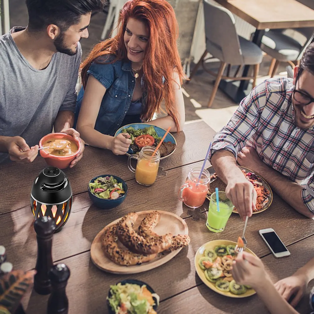 2 шт. беспроводной динамик портативный плеер светодиодный свет пламенсветильник